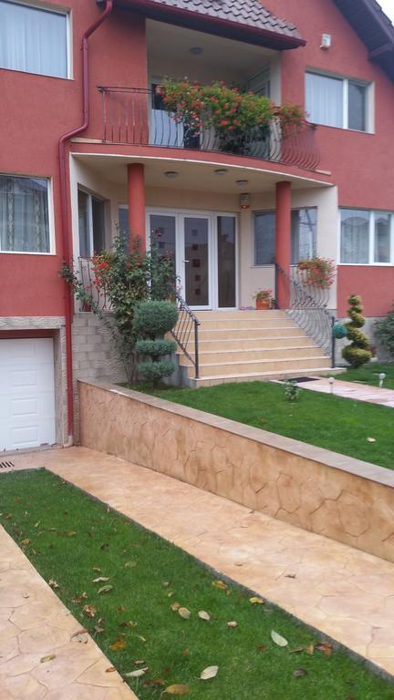 Family Pension Arad Luaran gambar